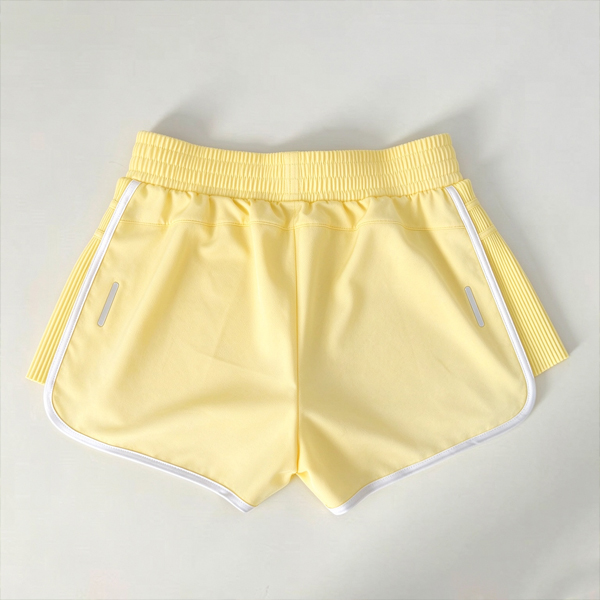 mujer, pantalón, corto